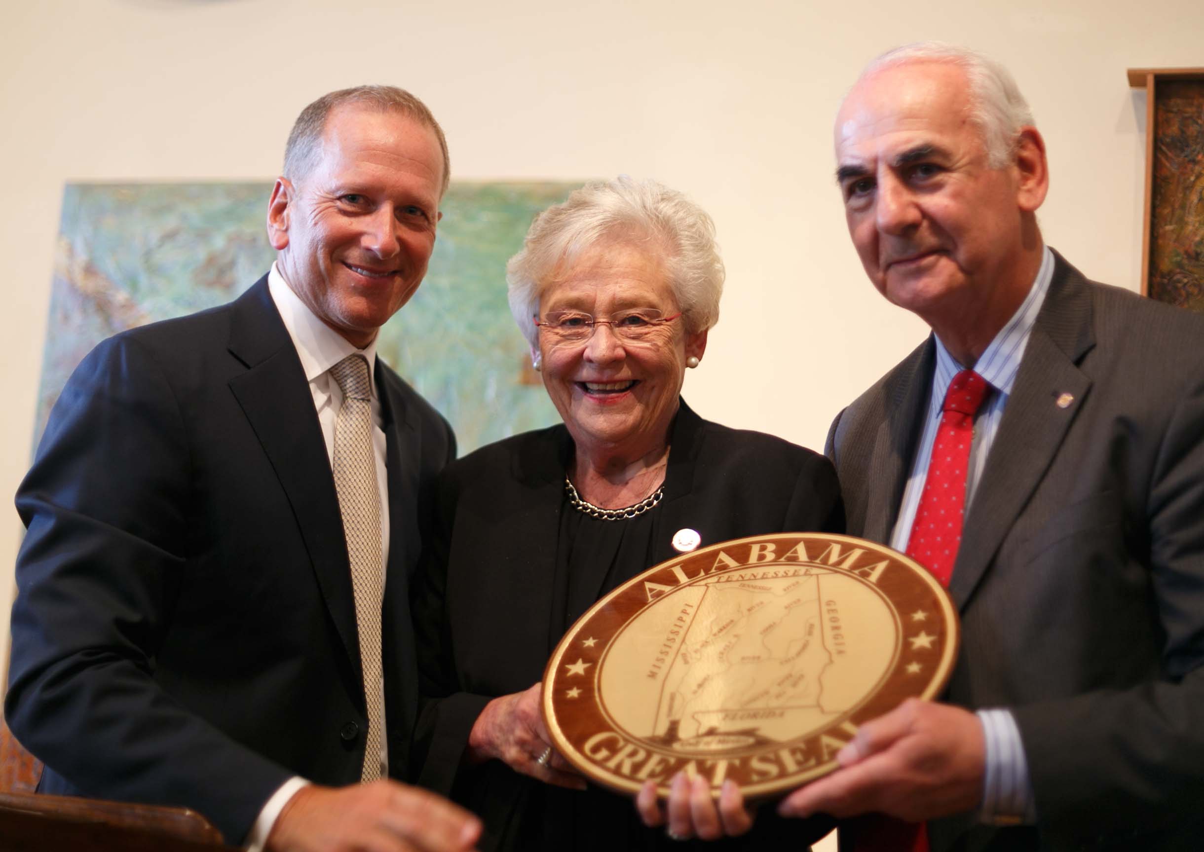 Governor Ivey Announces Conecuh Ridge Distillery to Center Operations in Troy